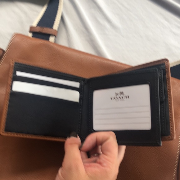 Wallet - Picture 2 of 5